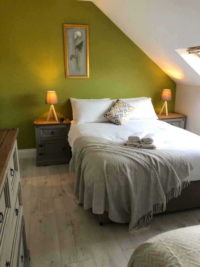 Amber Heights Bed & Breakfast Galway Bagian luar foto