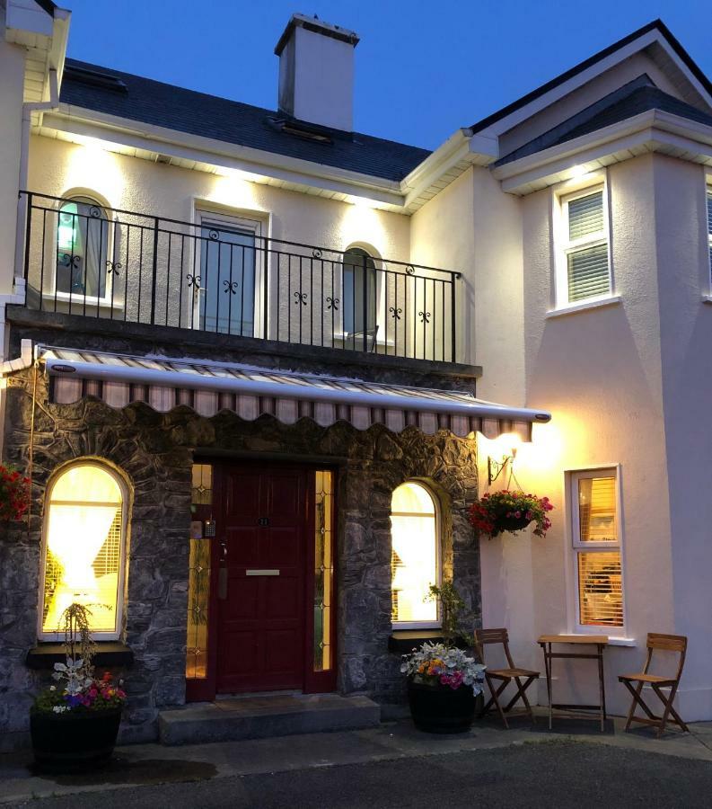 Amber Heights Bed & Breakfast Galway Bagian luar foto